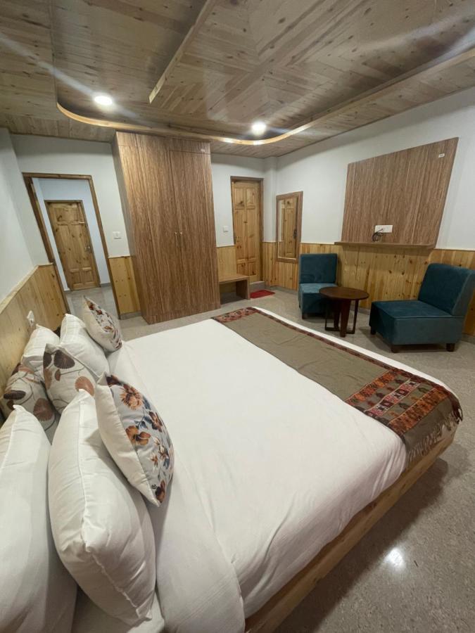Hotel Mountain Majesty! Top-Rated Luxury Stay Amid Snowcapped Mountains With Balcony And Riverside Calm Manali  Ngoại thất bức ảnh